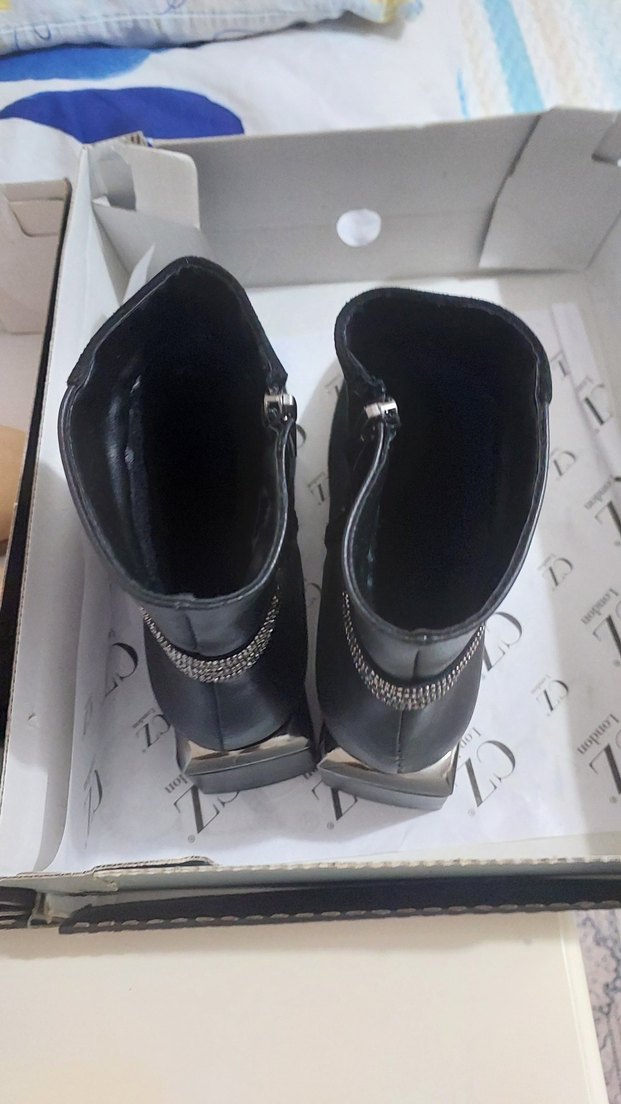 Siyah Süet Tokalı Blok Topuk Bot - Görsel 3