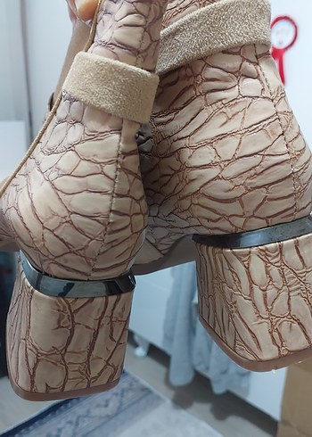 Bej Süet Kadın Dolgu Topuklu Bot - Görsel 7