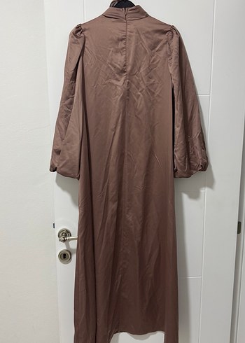 Saten balon kol abiye elbise - Görsel 5