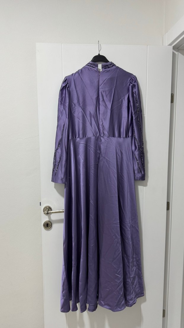 Mor Uzun Kollu Nakışlı Abiye Elbise - Görsel 3