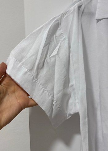 Düğmeli Kısa Kollu Beyaz Keten Gömlek crop - Görsel 3