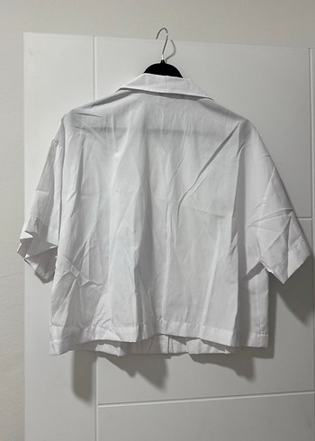 Düğmeli Kısa Kollu Beyaz Keten Gömlek crop - Görsel 4