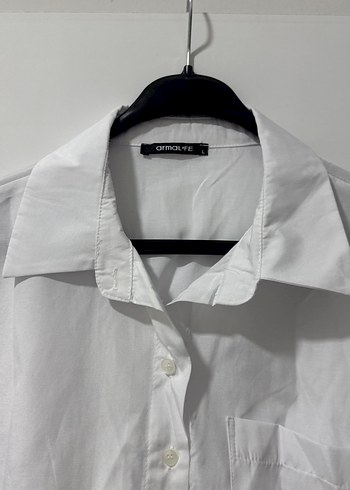 Düğmeli Kısa Kollu Beyaz Keten Gömlek crop - Görsel 2