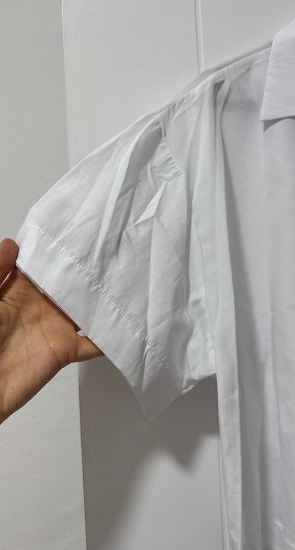 Düğmeli Kısa Kollu Beyaz Keten Gömlek crop - Görsel 3