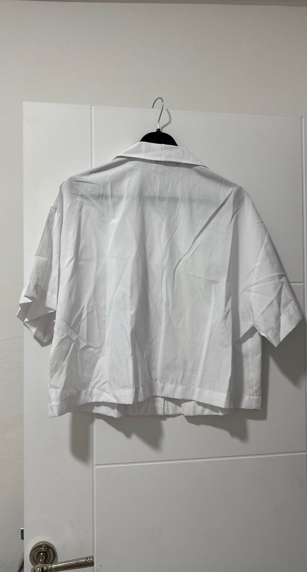 Düğmeli Kısa Kollu Beyaz Keten Gömlek crop - Görsel 4