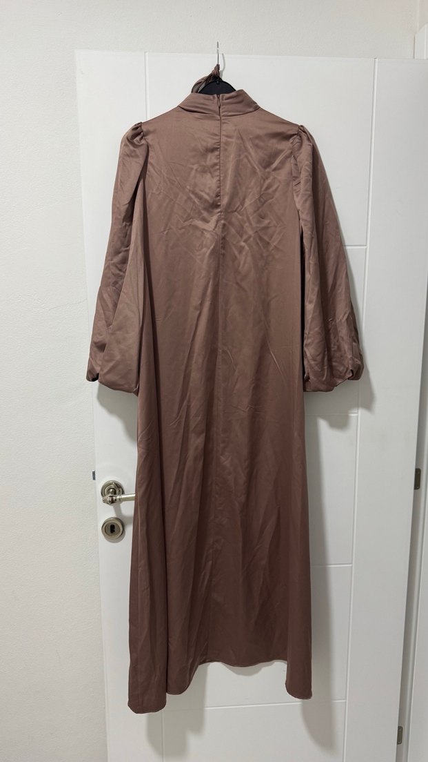 Saten balon kol abiye elbise - Görsel 5