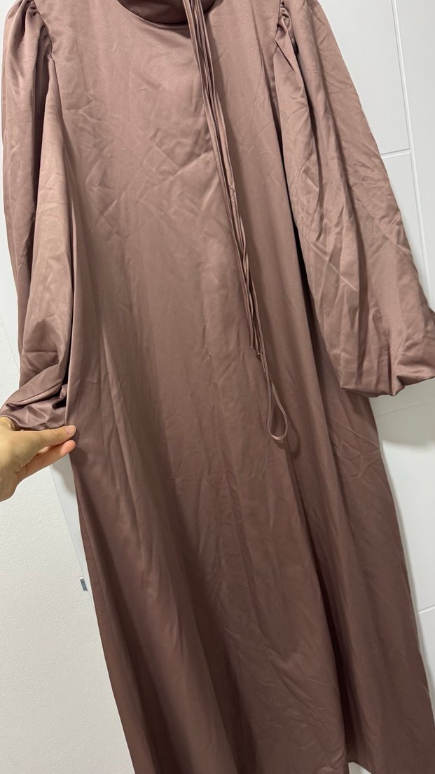 Saten balon kol abiye elbise - Görsel 4