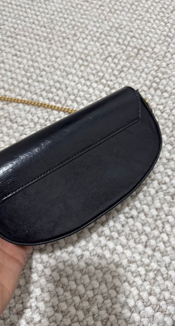 Zincir Detaylı Siyah Deri Çanta - Görsel 3