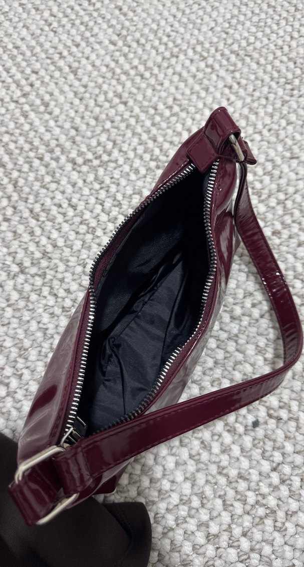 Bordo Parlak Deri Kadın Omuz Çantası - Görsel 3