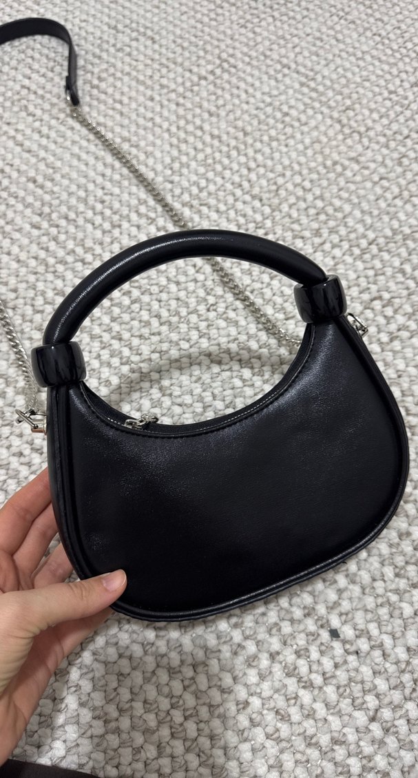 Zincir Detaylı Siyah Deri Çanta - Görsel 3