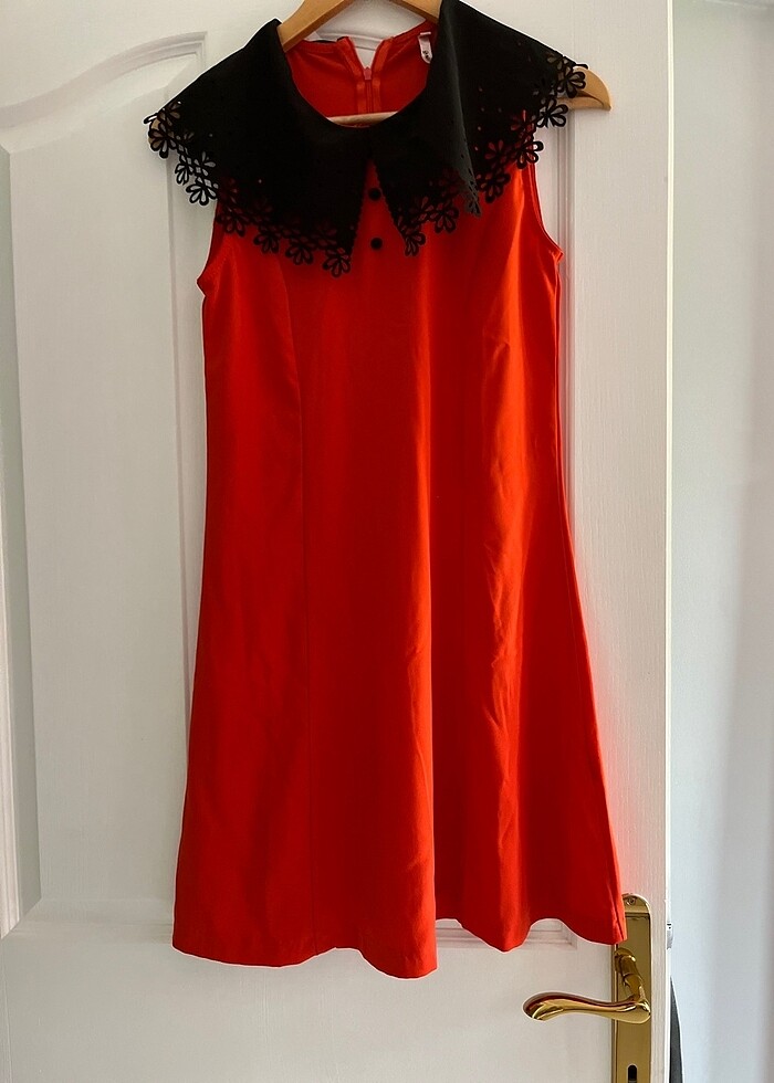 Kısa gece elbisesi - Görsel 2