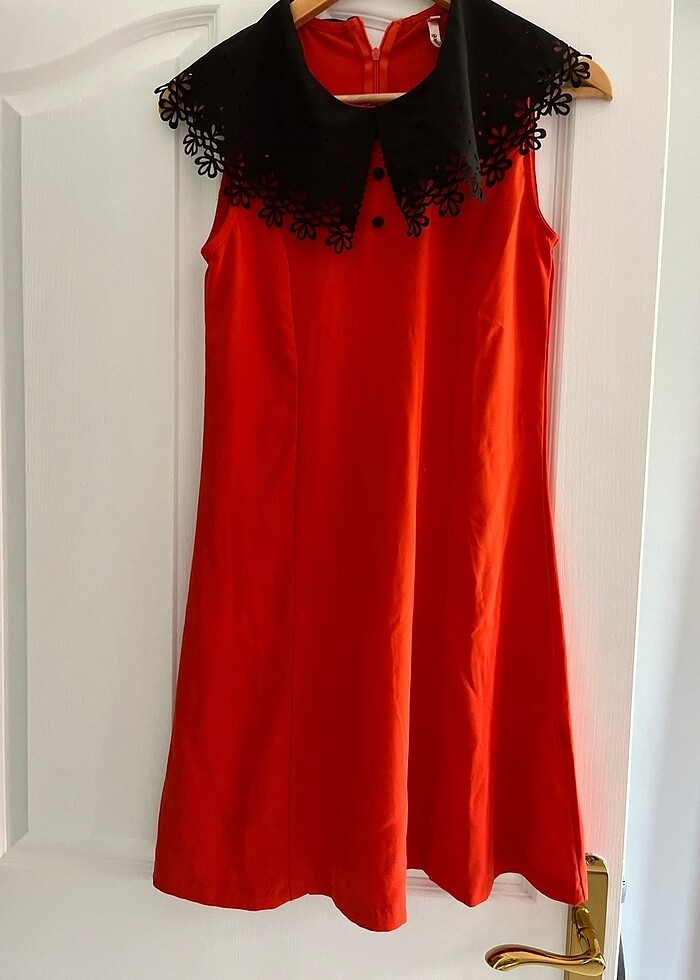 Kısa gece elbisesi - Görsel 3