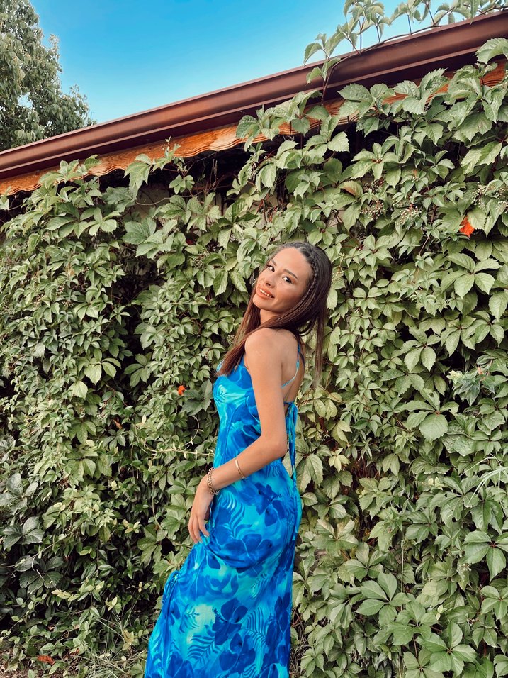 Koton Mavi Bağlama Desenli Uzun Drapeli Elbise - Görsel 4