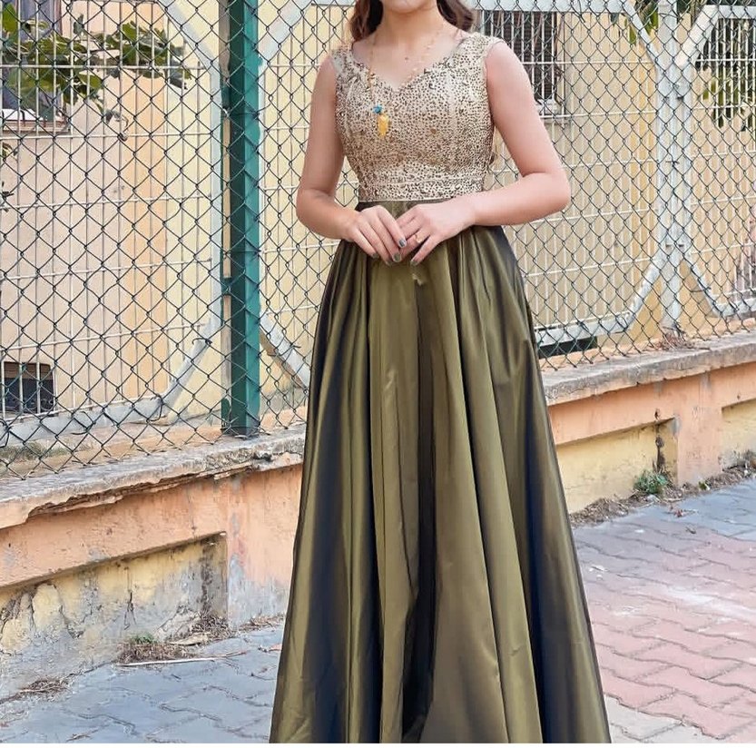 Nakışlı V Yaka Parlak Haki Uzun Abiye Elbise - Görsel 2