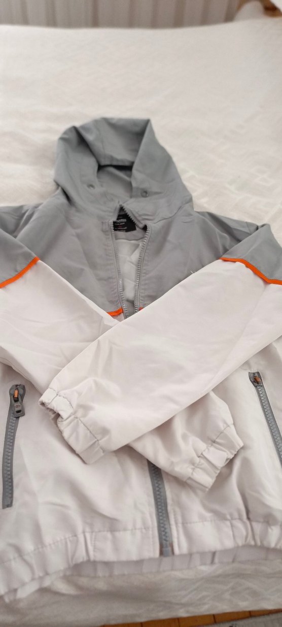 Erkek Gri-Beyaz Fermuarlı Yağmurluk - Görsel 2