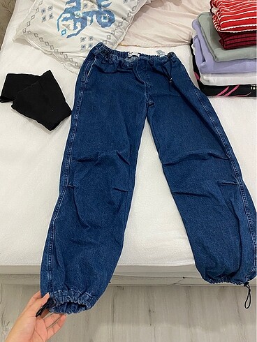 Bershka kadın kullanılmamış paraşüt kot pantolon