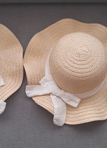 LC Waikiki LCW HASIR GORUNUMLU SAPKA IKIZ KIZ COCUK