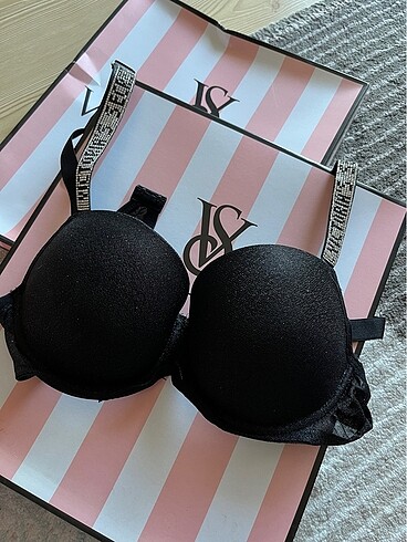 Victoria Secret Sütyen