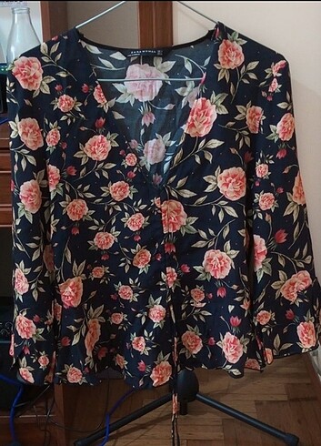 m Beden Zara Woman Çiçek Baskılı Üst/Bluz