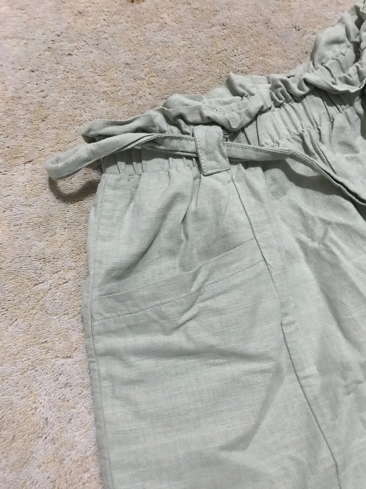 Yeşil Kemerli Yüksek Bel Keten Şort - Görsel 3