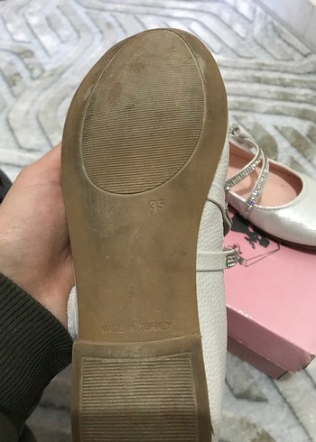 Kız Çocuk Beyaz Tokalı Babet Ayakkabı - Görsel 3