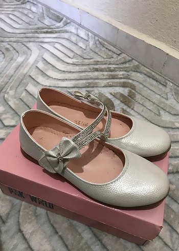Kız Çocuk Beyaz Tokalı Babet Ayakkabı - Görsel 2