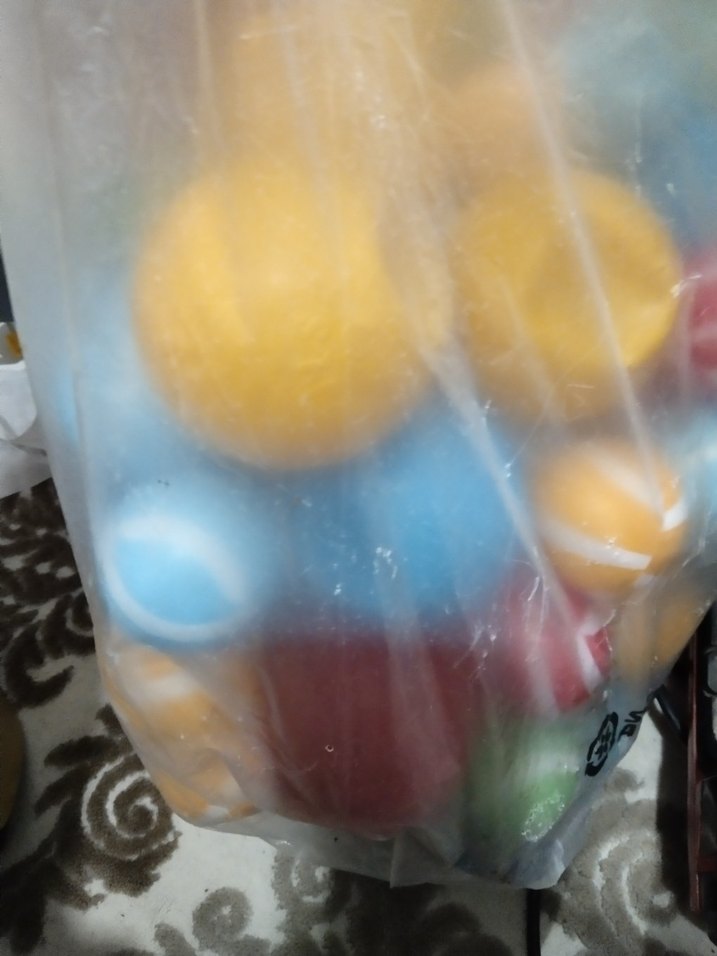 Renkli Çeşitli Plastik Toplar - Görsel 3