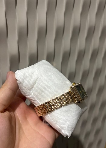 Altın Renkli Klasik Kadın Kol Saati - Görsel 3