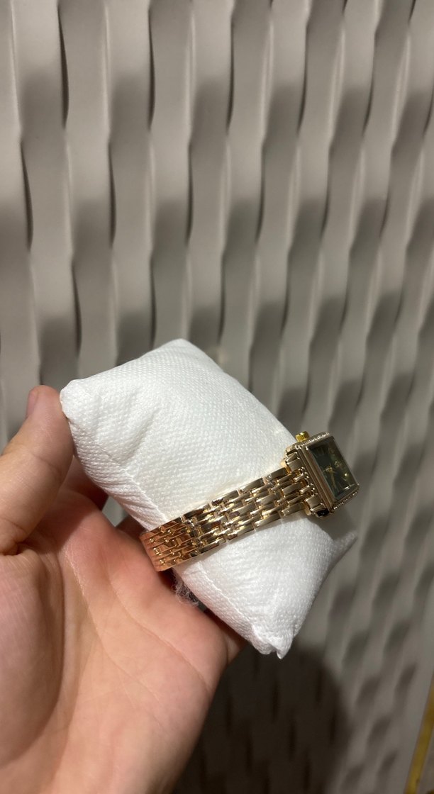 Altın Renkli Klasik Kadın Kol Saati - Görsel 3