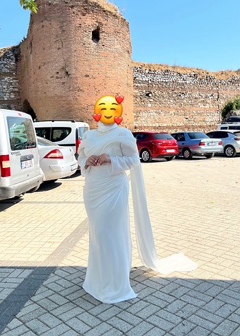Beyaz nikah elbısesi