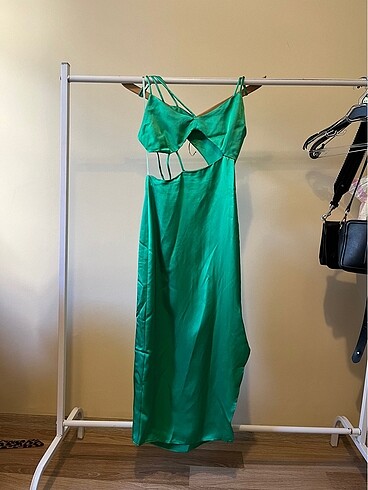 Zara Gece Elbisesi - Görsel 3