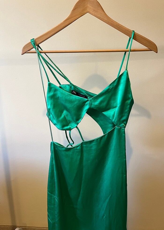 Zara Gece Elbisesi - Görsel 2