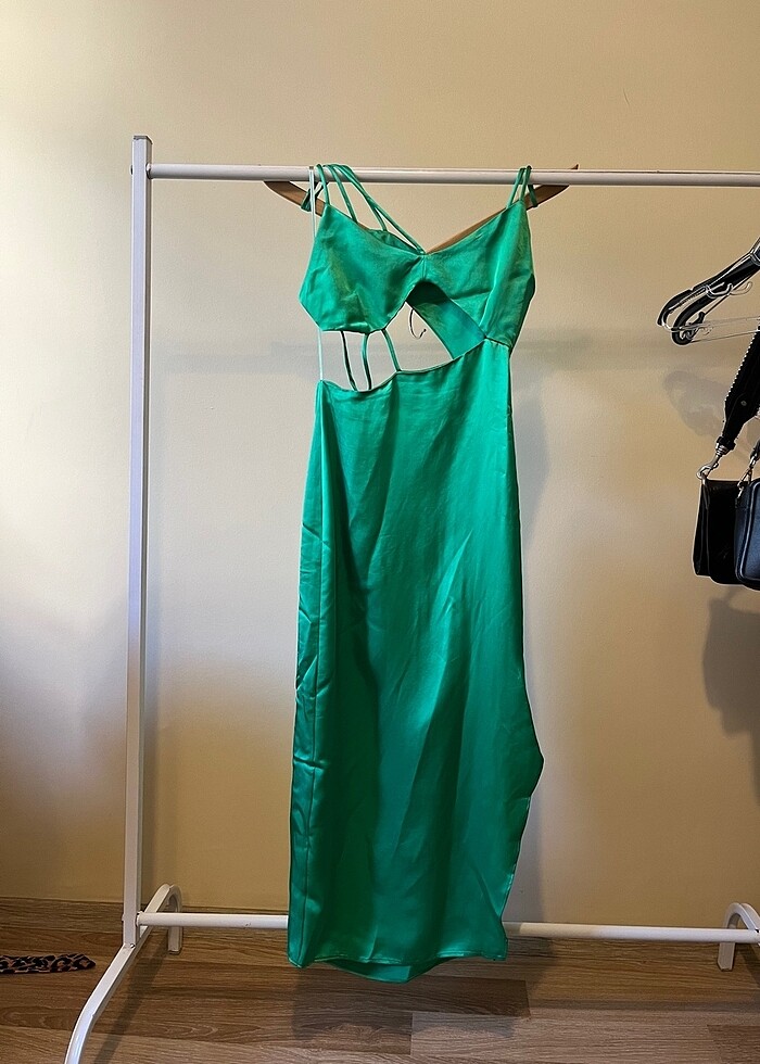 Zara Gece Elbisesi - Görsel 3