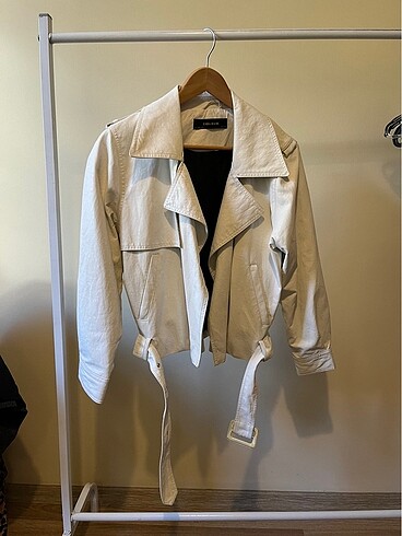 Zara Beyaz Biker Deri Ceket