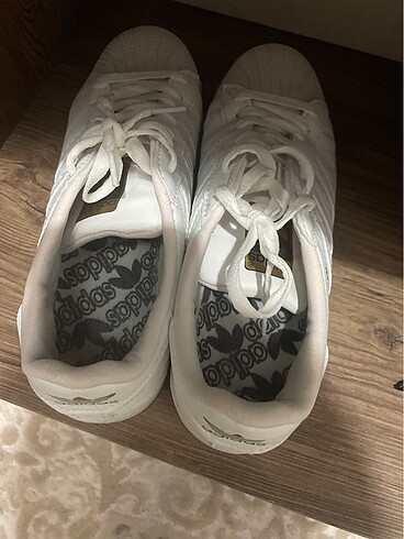 Adidas SUPERSTAR