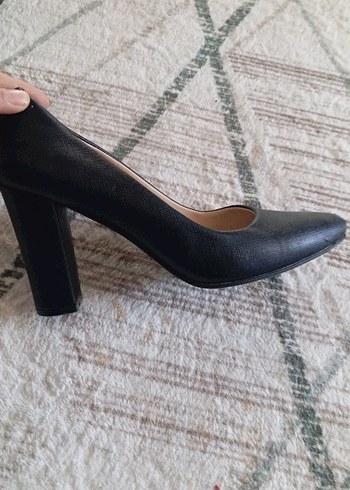 Klasik Siyah Deri Stiletto Topuklu Ayakkabı - Görsel 2