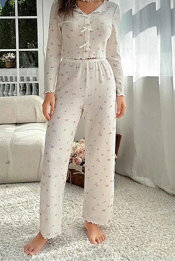 l Beden beyaz Renk Muhtesem pijama