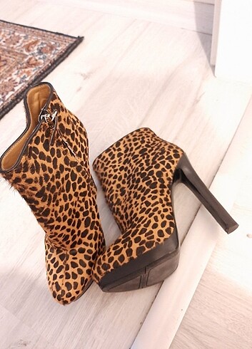 Nine West marka