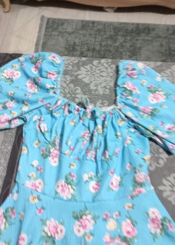 Çiçekli elbise  - Görsel 5