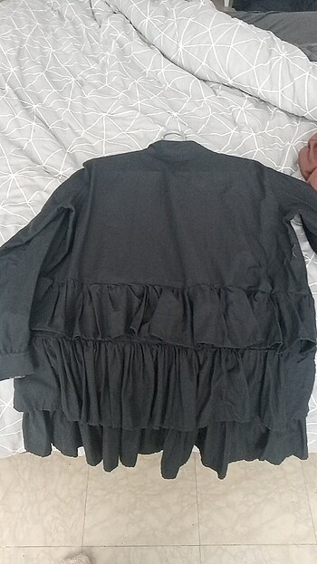 xl Beden siyah Renk Düğmeli tünik düğmeside görükmüyor.