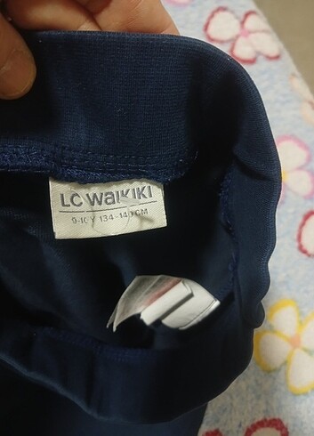 10 Yaş Beden lacivert Renk Lc waikiki 9 10 yaş kiloş etek 