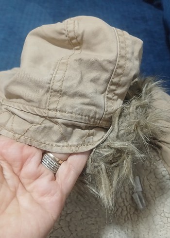 Erkek Çocuk Bej Kapüşonlu Kürk Detaylı Mont içli dışlı - Görsel 16