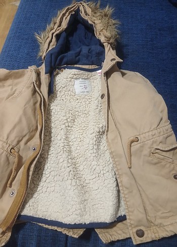 Erkek Çocuk Bej Kapüşonlu Kürk Detaylı Mont içli dışlı - Görsel 18