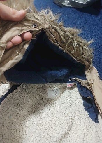 Erkek Çocuk Bej Kapüşonlu Kürk Detaylı Mont içli dışlı - Görsel 15