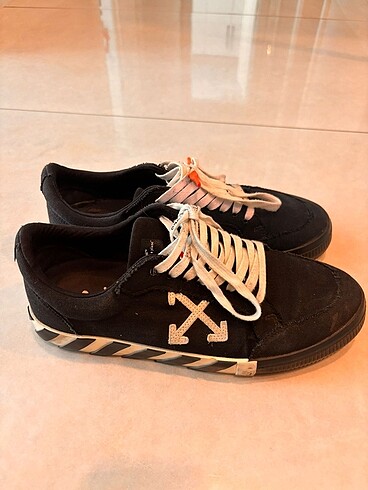 Off-White Off-white