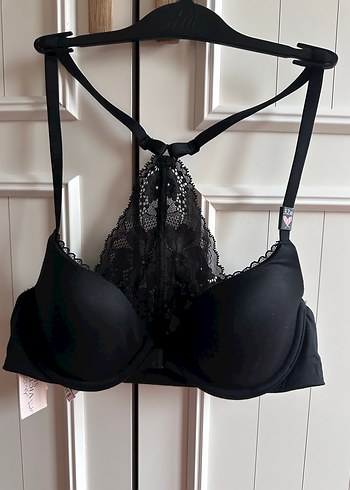 Victoria s Secret 32