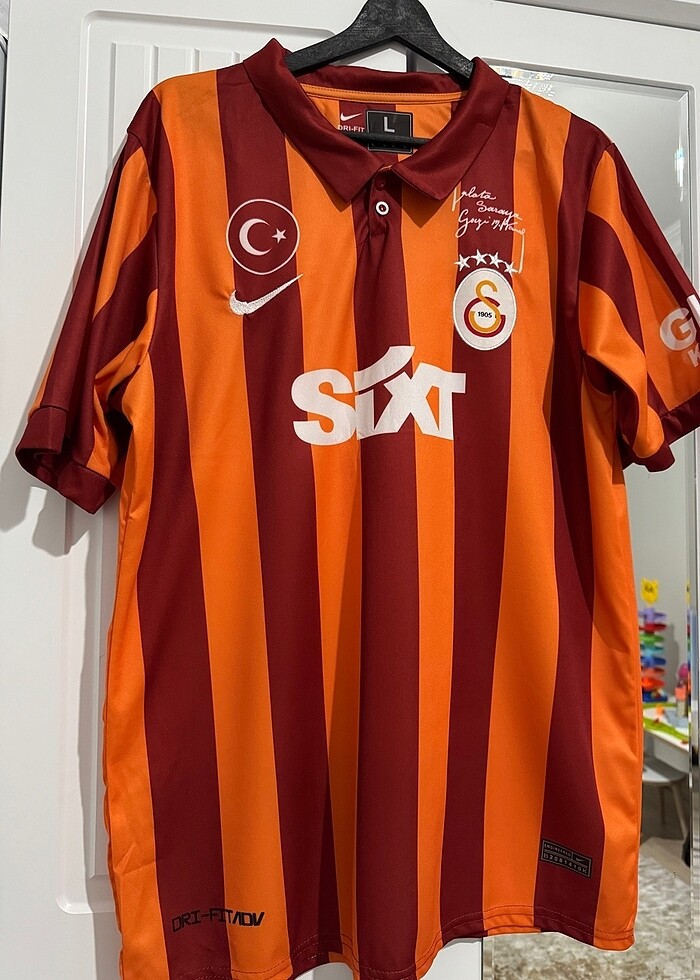 Galata saray 100. Yıl forma - Görsel 2