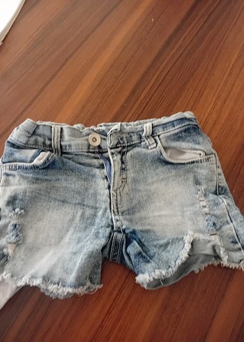 4 Yaş Beden Kız Çocuk Düğmeli Mavi Denim Şort