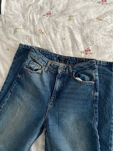 straight fit jeans