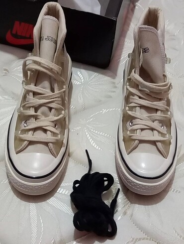 Converse Bej converse